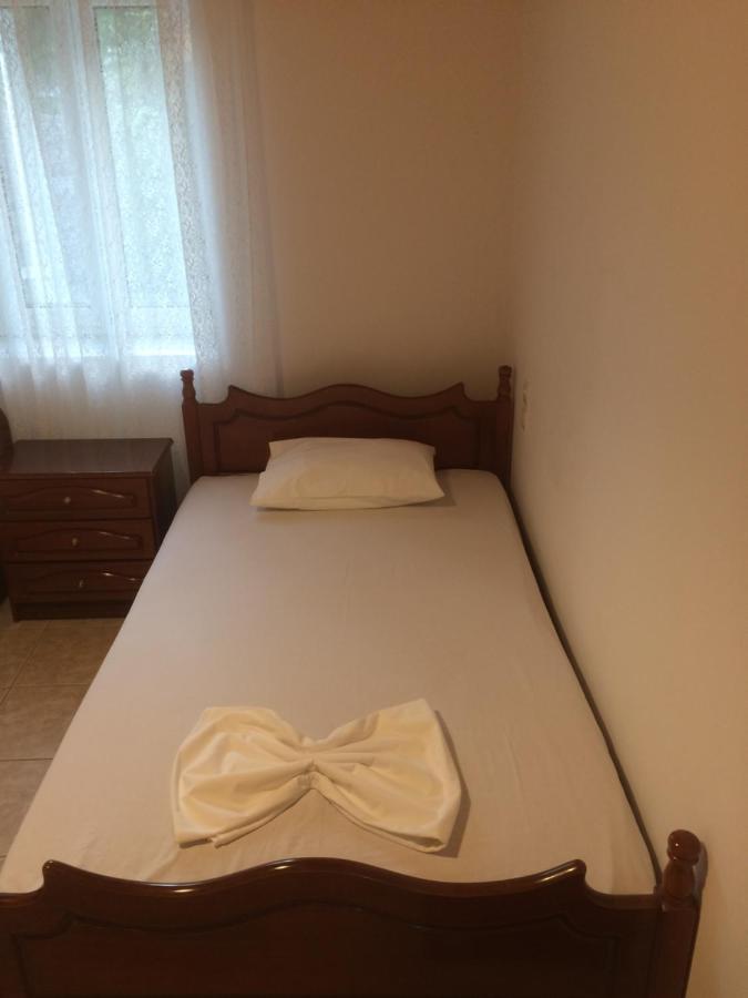 Guesthouse "Athina" Elliniko  Екстериор снимка